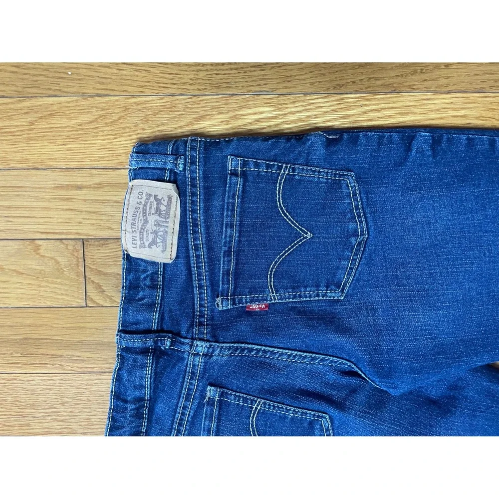 Levis levi 710
